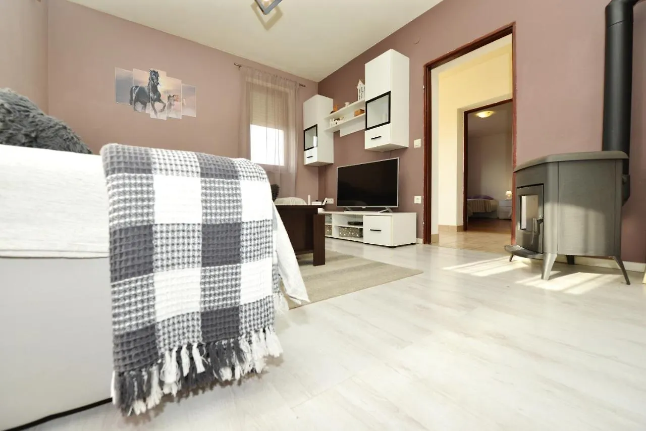 Apartman Lana Maslenica Apartment Jasenice  Croatia